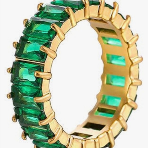 Eternity Emerald CZ 14 kt gold plated ring size 7 high quality - Picture 2 of 2